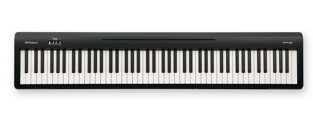 Des performances sans égales, un prix incroyable  Lorsque vous êtes frappé par l’inspiration, asseyez-vous derrière le tout nouveau piano d’entrée de gamme FP Roland, le FP-10. Ce piano numérique d’un prix abordable est toujours prêt à jouer, procure des sensations rassurantes grâce à son clavier PHA-4 Standard à 88 touches, et vous enveloppe de magnifiques sons de piano SuperNATURAL Roland grâce à ses haut-parleurs ou sa sortie casque. Grâce à sa conception portable et compacte, le FP-10 est l’instrument idéal pour jouer à la maison, que vous travailliez votre technique dans votre bureau ou donniez un récital dans votre salon. Et grâce à sa connectivité Bluetooth® et ses puissantes fonctionnalités embarquées, uniques pour un piano numérique dans cette gamme de prix, le FP-10 constitue un second piano idéal pour les pianistes expérimentés.  *La fonctionnalité Bluetooth peut ne pas être disponible en fonction du pays dans lequel vous avez acheté l’instrument     Des sons riches et réactifs produits par le fameux générateur de sons SuperNATURAL Piano de Roland     Un format 88 touches compact à mécanisme de marteaux     Le clavier PHA-4 Standard procure un toucher de piano authentique pour une expressivité totale     La sortie pour casque audio et le mécanisme silencieux du clavier permettent de jouer à tout moment sans déranger l’entourage     Les haut-parleurs intégrés reproduisent toutes les nuances de votre jeu     L’interface intégrée Bluetooth MIDI/USB MIDI permet de se connecter à un logiciel de création musicale sur ordinateur tel que GarageBand     L’appli Piano Partner 2 vous permet, à partir de votre smartphone, de choisir votre son, régler le métronome...     Le mode Twin Piano est idéal pour les cours, permettant au professeur et à l’élève de jouer côte à côte dans la même tessiture     Le stand dédié KSCFP-10, en option, permet de donner au piano un look classique  